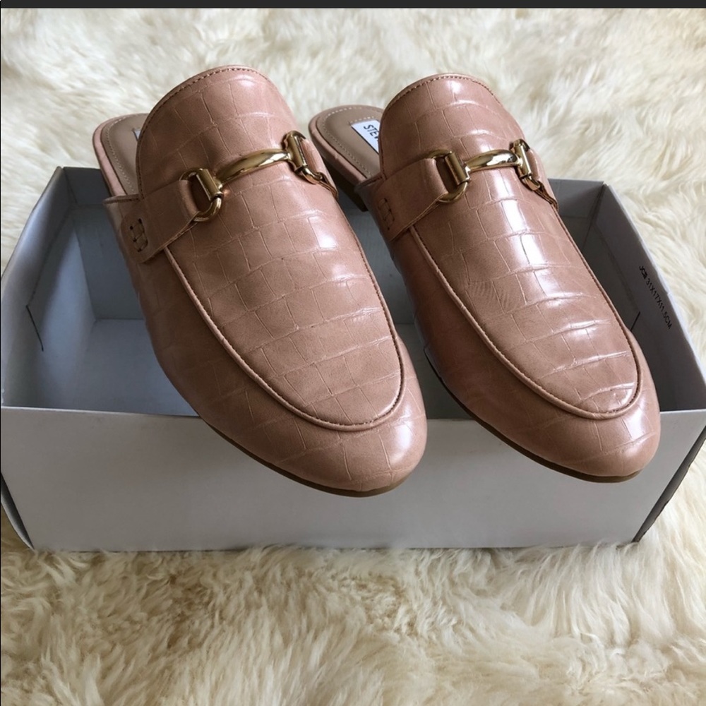 Steve Madden Macrae Bit Embossed Croc Blush Mule